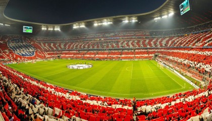 爱游戏APP-2016年第三轮：库里在关键战中三分绝杀，带领勇士差点翻盘成功，库里2016年西决超远三分是哪一场